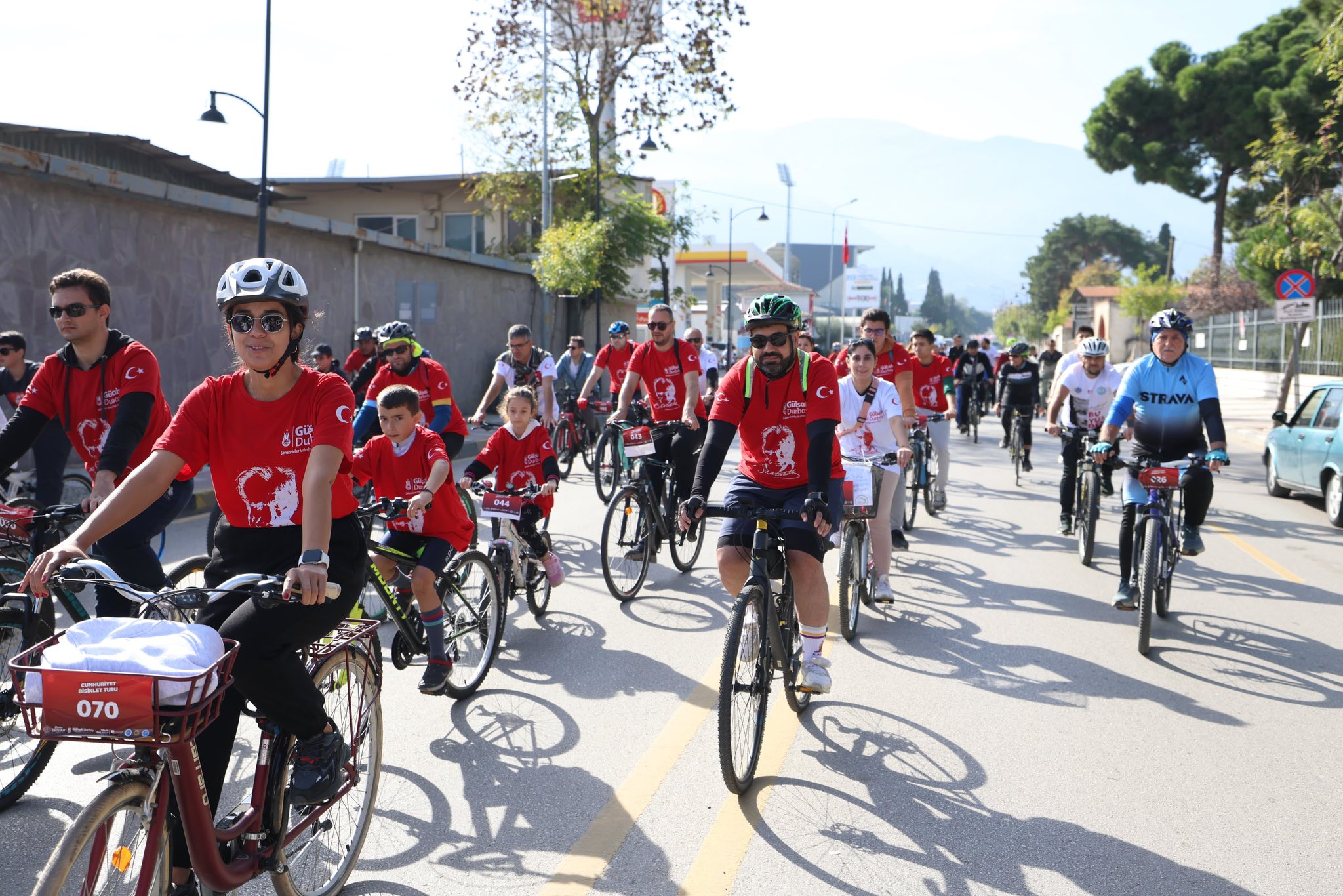 Şehzadeler’de Pedallar Cumhuriyet İçin Döndü