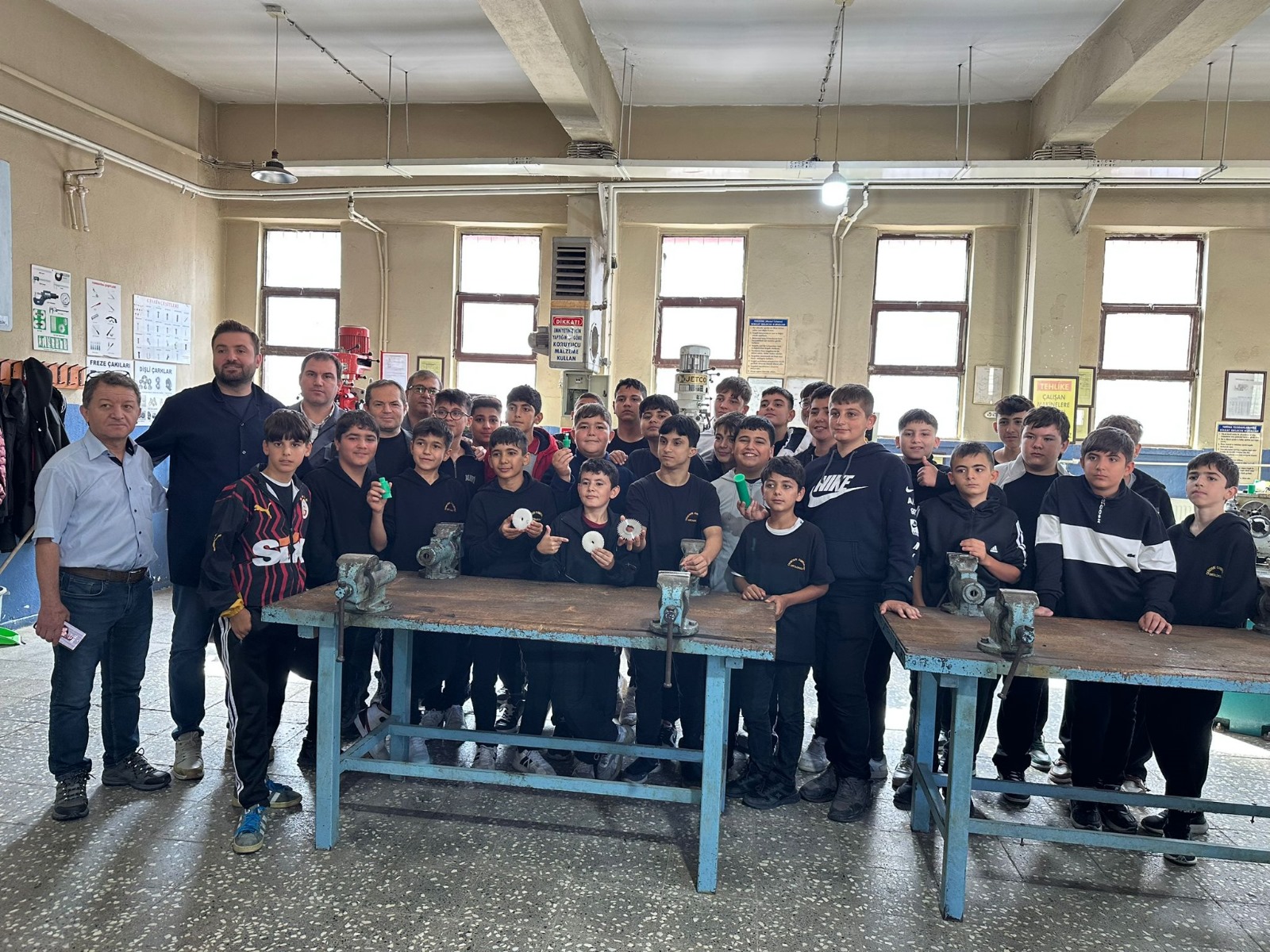 “Atölyede 1 Gün” Projesiyle Öğrenciler Uygulamalı Deneyim Kazandı