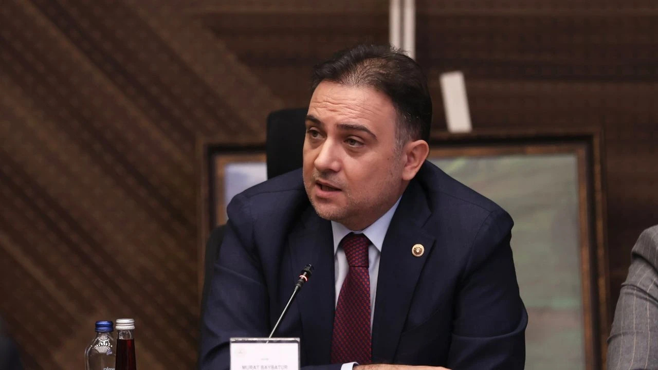 Baybatur;”İzmir–Manisa–Akhisar Karayolunda 118 Kilometrelik Yenileme Süreci Başlıyor”