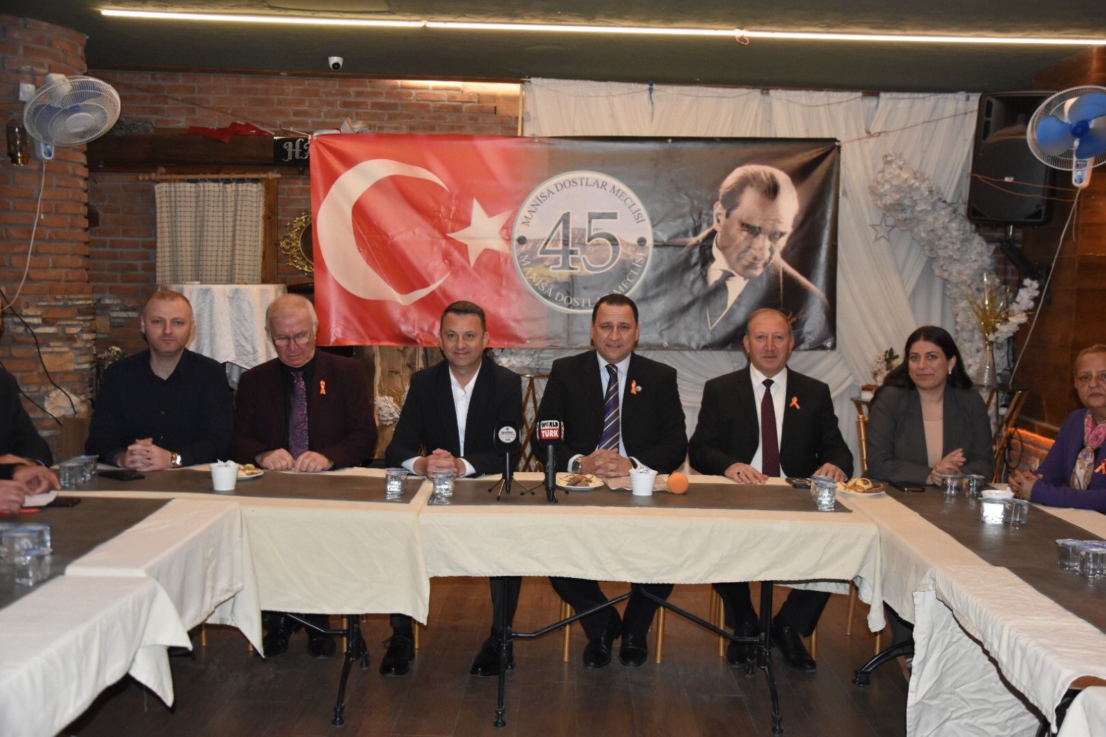 Akhisar Belediye Başkanı Ekrem Kayserili, Manisa Dostlar Meclisi’nin Konuğu Oldu