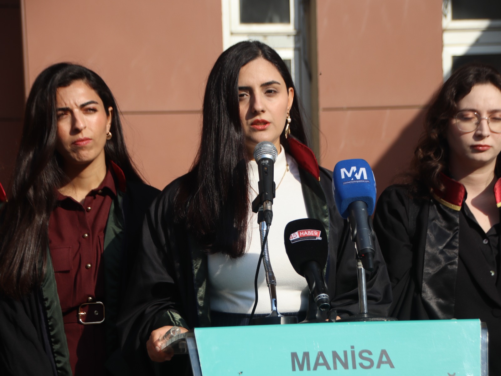 Manisa Barosu’ndan 20 Kasım Çocuk Hakları Günü’nde Sert açıklama….
