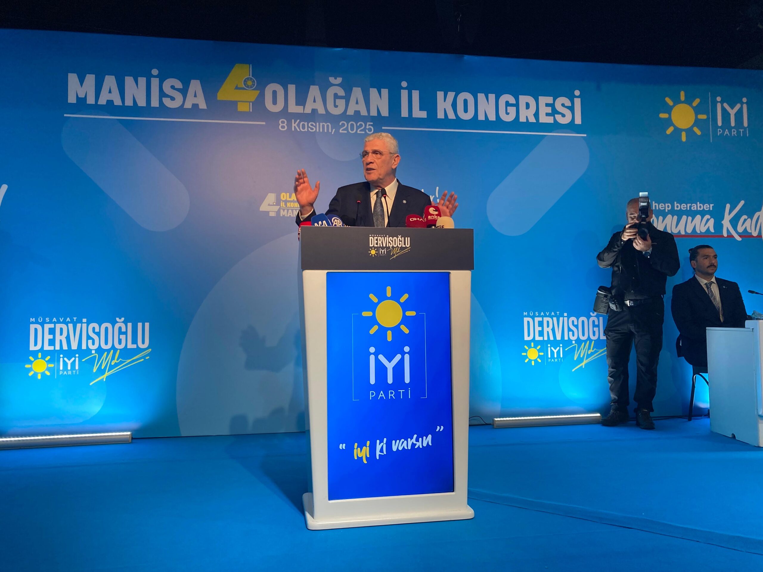 Müsavat Dervişoğlu Manisa 4. Olağan İl Kongresinde konuştu!