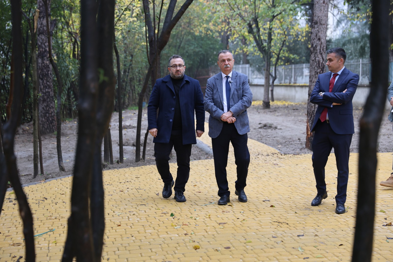 BAŞKAN BALABAN EMEKLİ KAFE’DE SÜREN ÇALIŞMALARI İNCELEDİ
