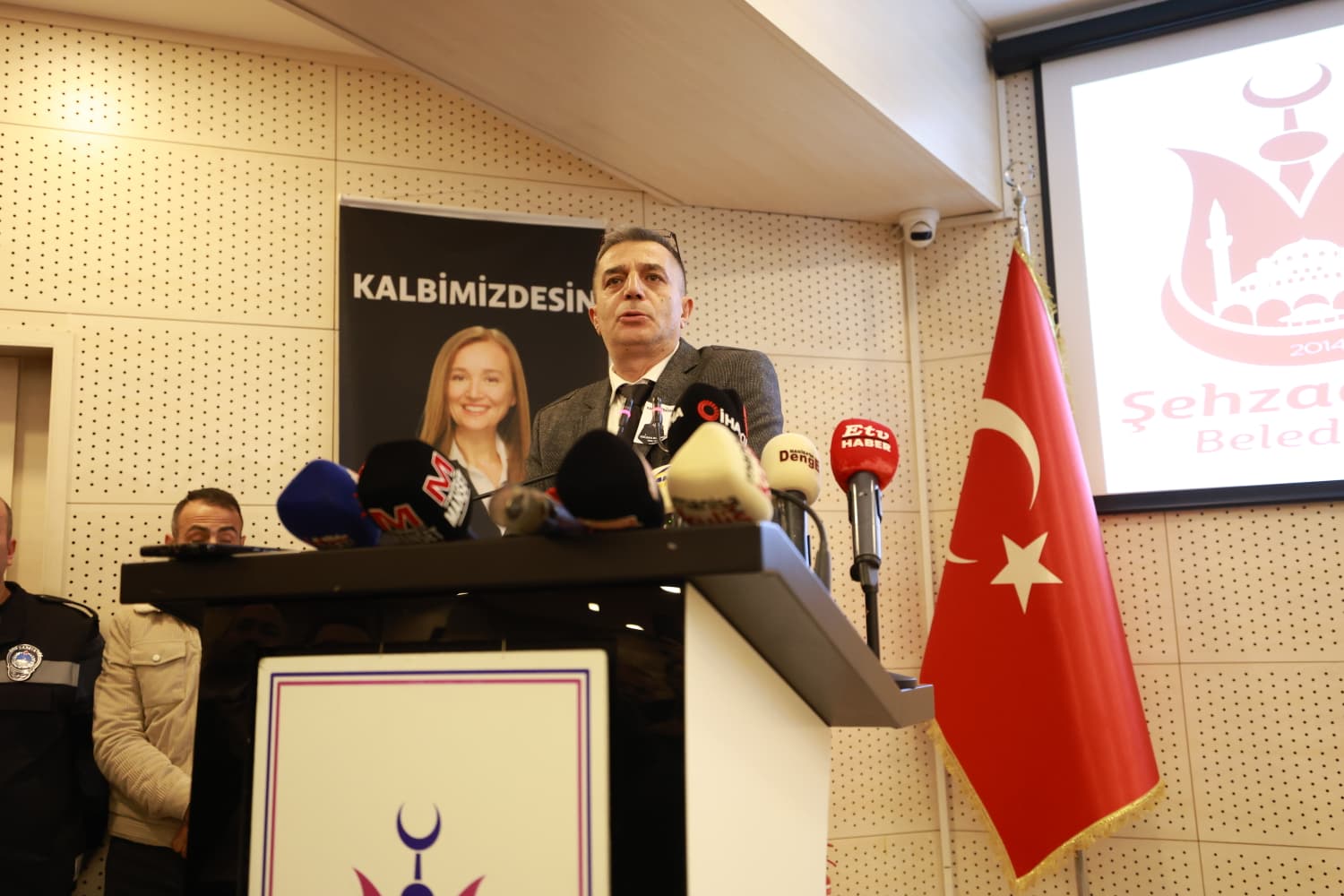 ŞEHZADELER BELEDİYESİ’NDE YENİ BAŞKAN HAKAN ŞİMŞEK OLDU