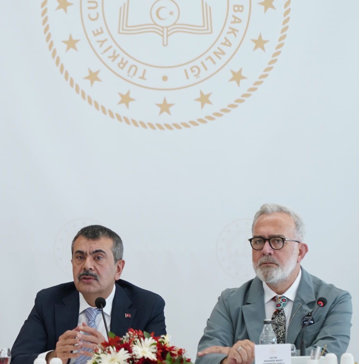 Bahadır Yenişehirlioğlu, Demirci’ye Yeni Okul Müjdesini Sosyal Medya Hesabından Duyurdu