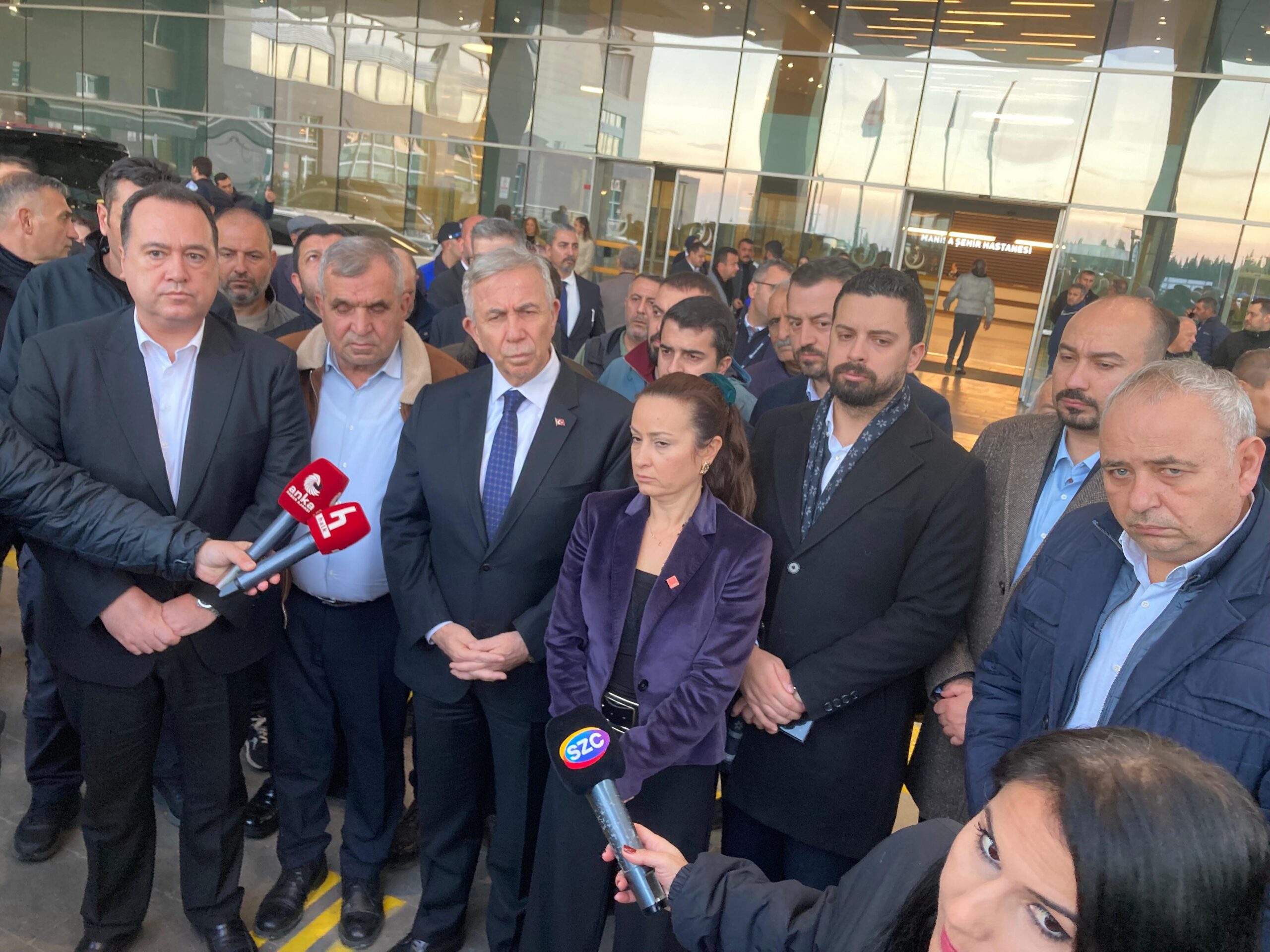Gülşah Başkana Mansur Yavaş’tan geçmiş olsun ziyareti