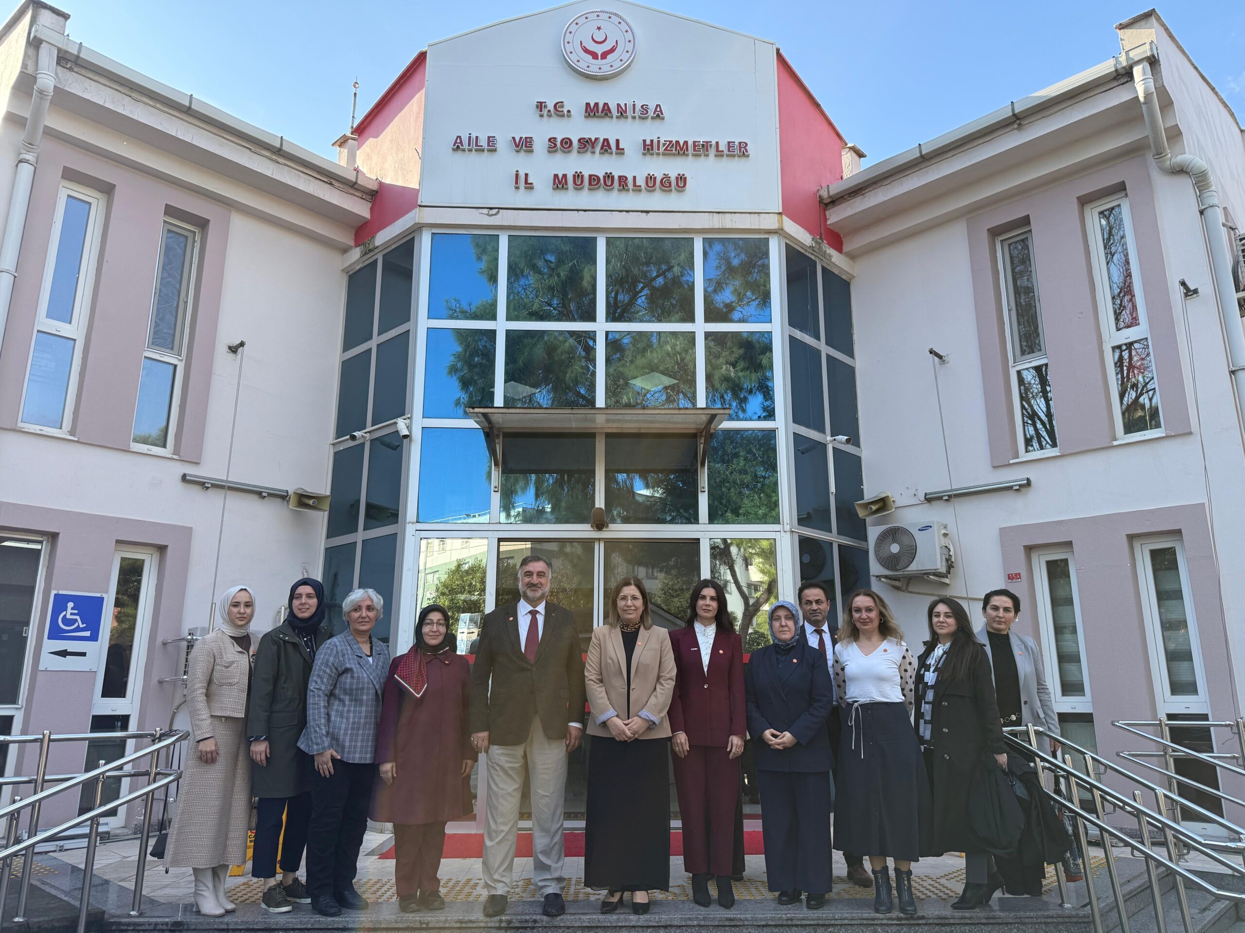 KADEM Yönetim Kurulu Başkanı Av. Canan Sarı’dan Manisa’da Kapsamlı Ziyaretler