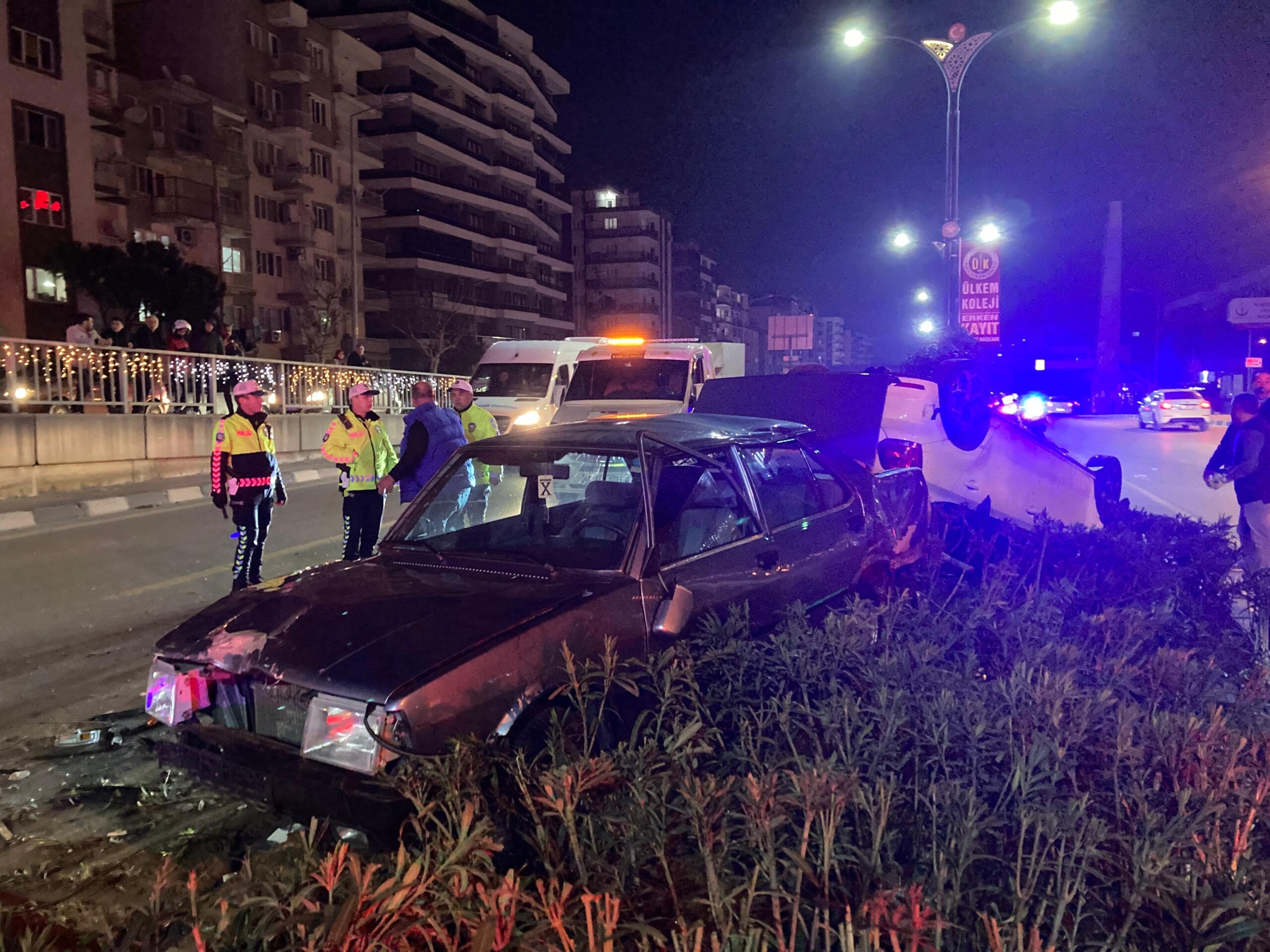 Manisa Mimar Sinan Bulvarında hayrete düşüren kaza…