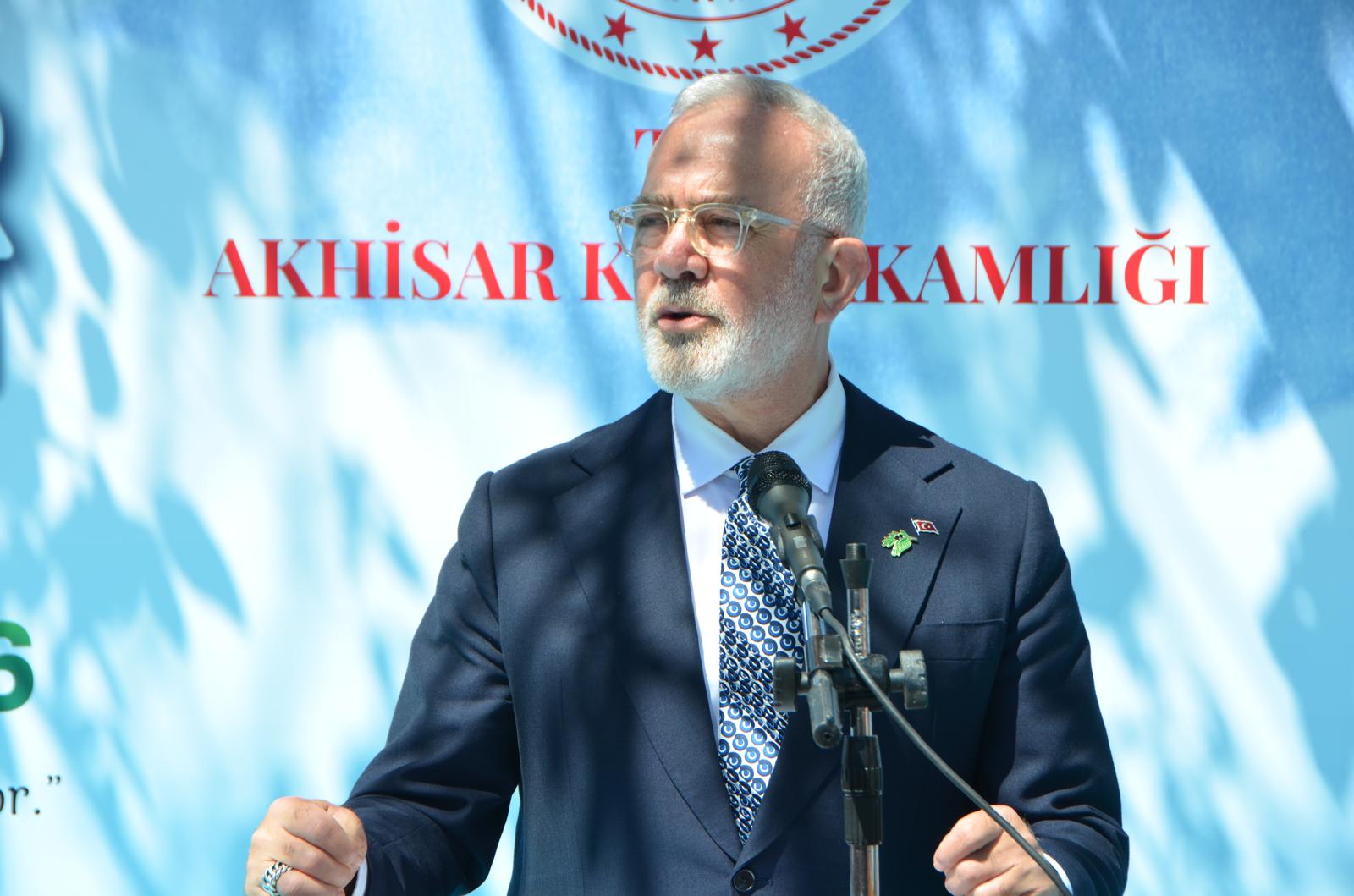 AK Parti Grup Başkanvekili, Manisa Milletvekili Bahadır Yenişehirlioğlu Akhisar Kitap Fuarı’nda Gönüllere Dokundu